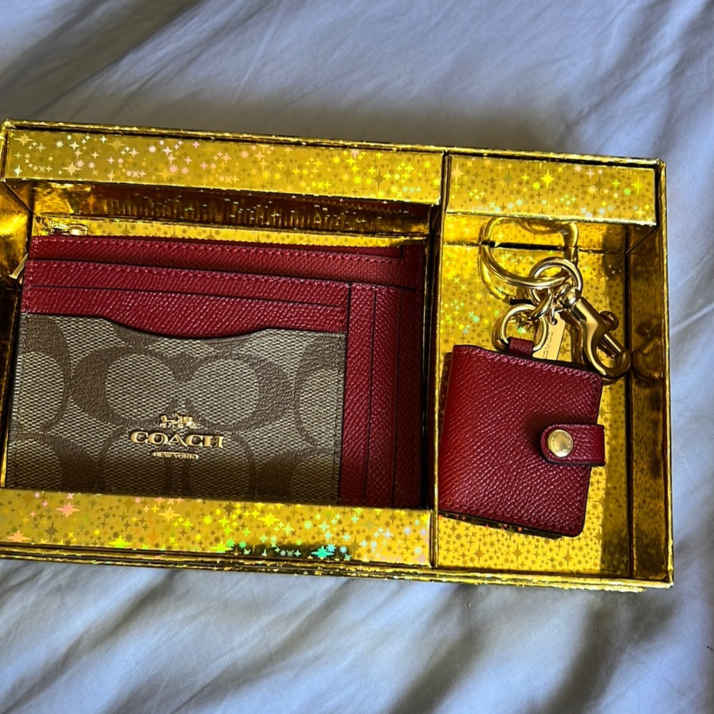 Brand New Wallet and keychain